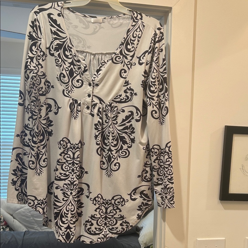 Elegant Black and White Women's Top